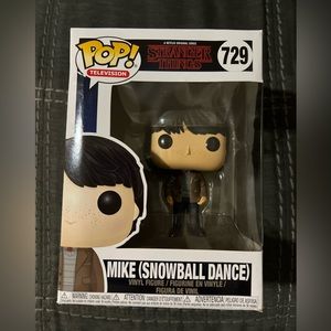 Stranger things funko pop mike snowball dance